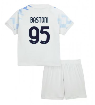 Inter Milan Alessandro Bastoni #95 Udebanetrøje Børn 2025-26 Kortærmet (+ Korte bukser)